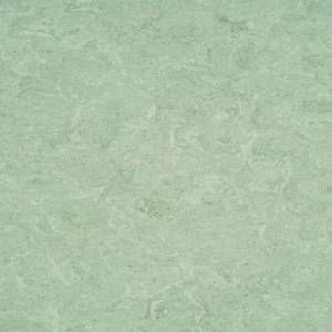 Натуральный линолеум Marmorette LPX 121-020 mild green