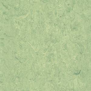 Натуральный линолеум Marmorette LPX 121-130 antique green